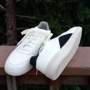Everlane  ReLeather sneakers sz 8 1/2 NEW